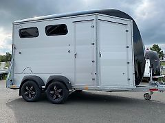 Pferdeanhänger Portax LSR Neues Modell Alufelgen Tür Zwischenwand